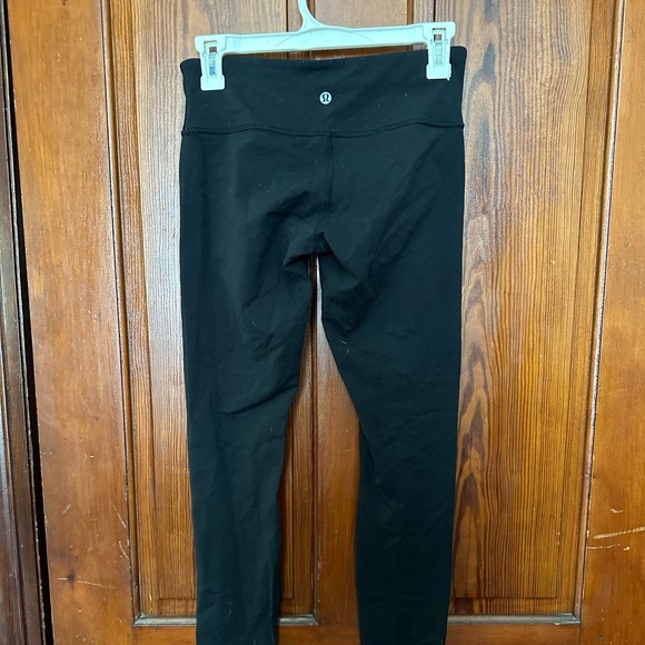 Lululemon Wunder Under Leggings. - Picture 2 of 3